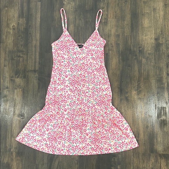 PRETTY LITTLE THING DRESS - Picture 6 of 6